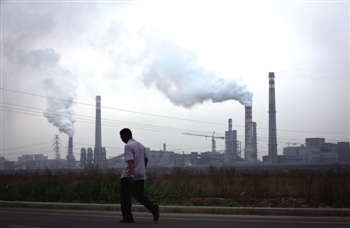 生产、使用到废弃的各环节都可能导致新污染物泄漏