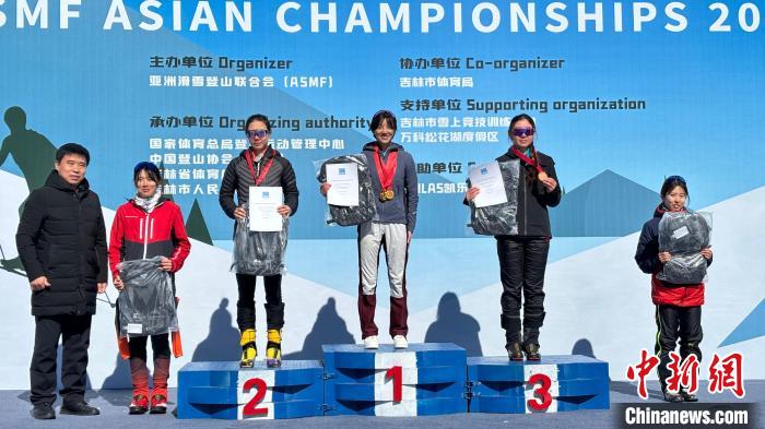 西藏滑雪登山健儿勇夺四金 阵容亮相亚洲赛事