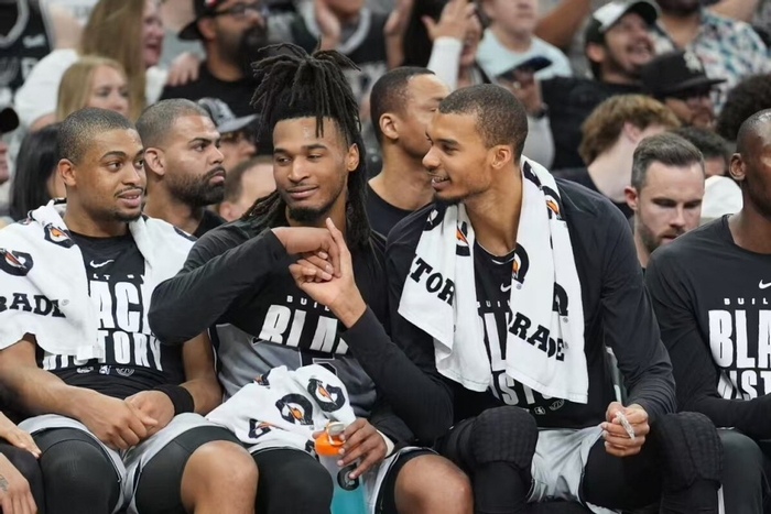 NBA65场规则影响球星评奖，库里詹姆斯无缘，约基